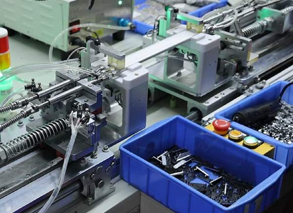 Automation equipment - screw machine